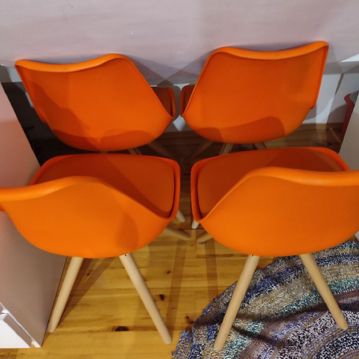 Krzesła pomarańczowe 4 sztuki