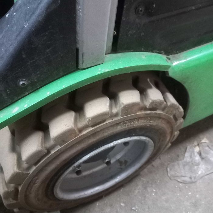 Wózek widłowy elektryczny CESAB