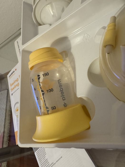 Електричний молоковідсмоктувач MEDELA Swing Flex молокоотсос помпа