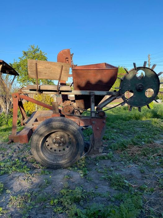 Картоплесаджалка