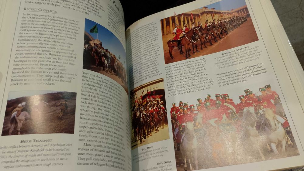 The Encyclopedia of the Horse - Elwyn Hartley Edwards