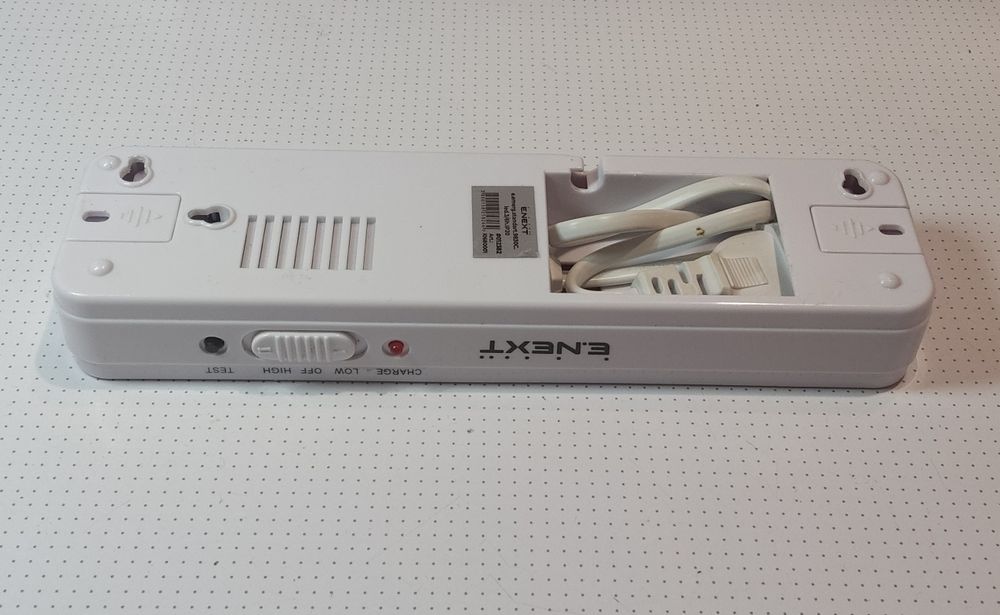 Светильник, лампочка, лампа на аккумуляторе