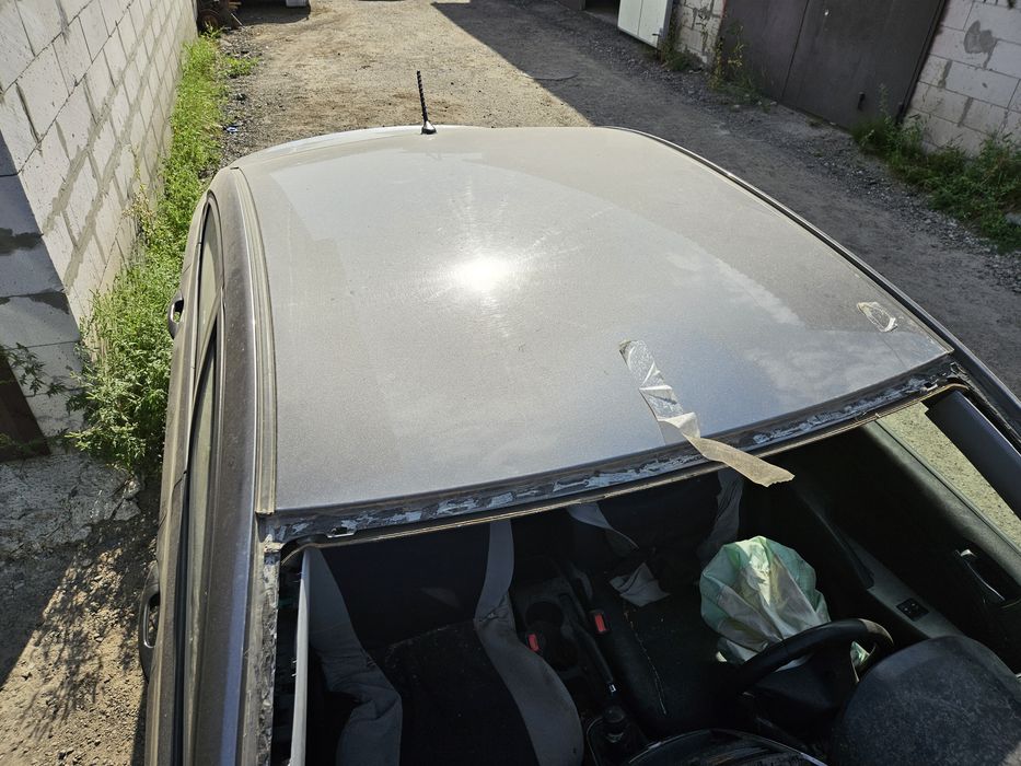 Двері HYUNDAI accent