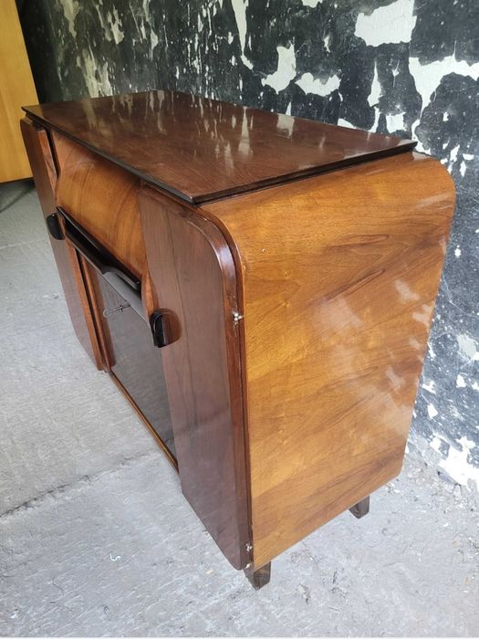 Komoda art deco   szafka gramofonowa Jindrich Halabala