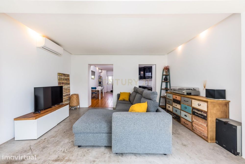 Moradia T2 Renovada com Jardim, Cave e Terraço | Viva o melhor de Belé