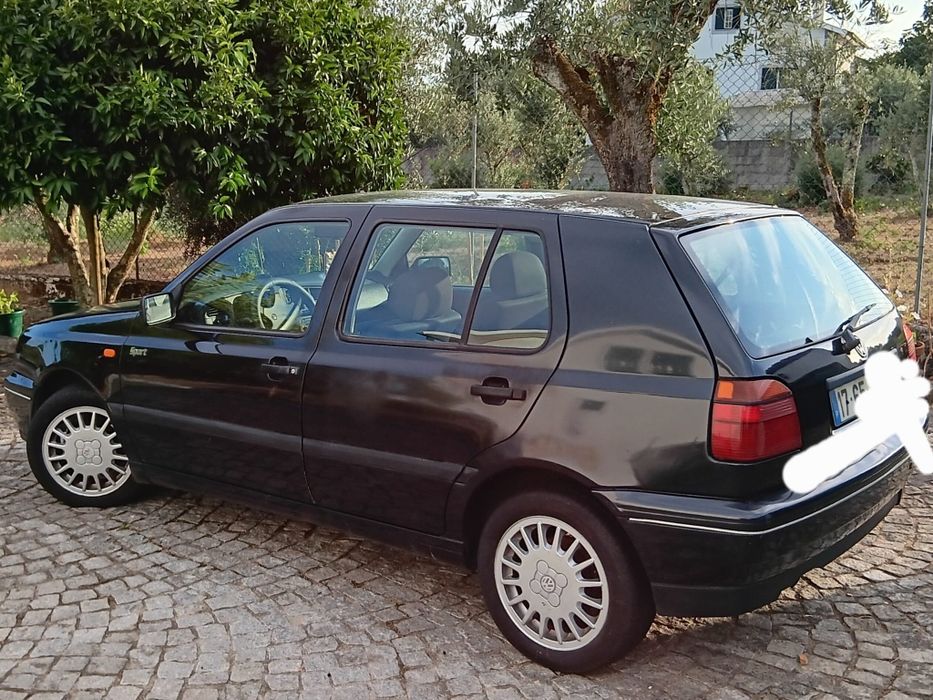 Golf a gasolina, pneus novos, impecável