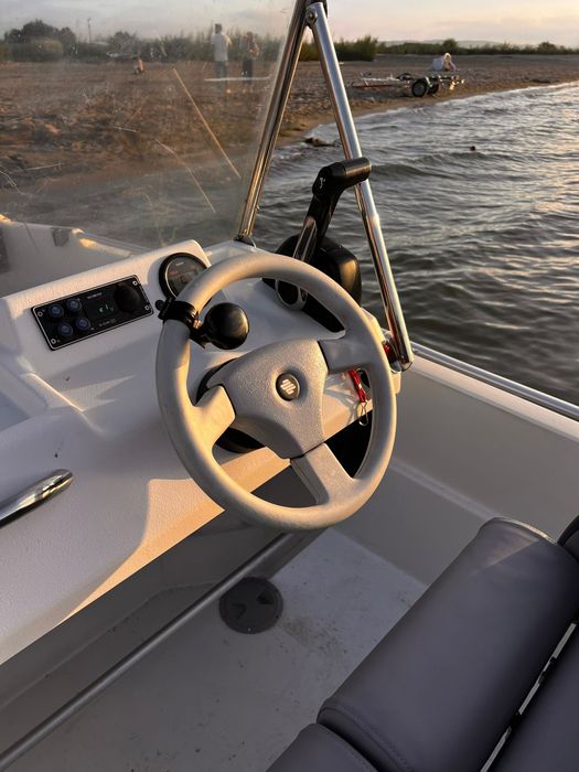 Łódz motorowa open otwartopokladowa , wędkarska,  motorówka