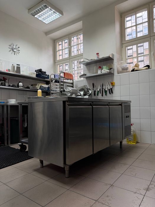 Stół chłodniczy  180x70 cm