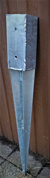 Metalowa kotwa wbijana ocynkowana 7x7cm podstawa słupa