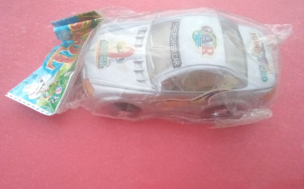 Мерседес модель, пластмассовая.(новая)