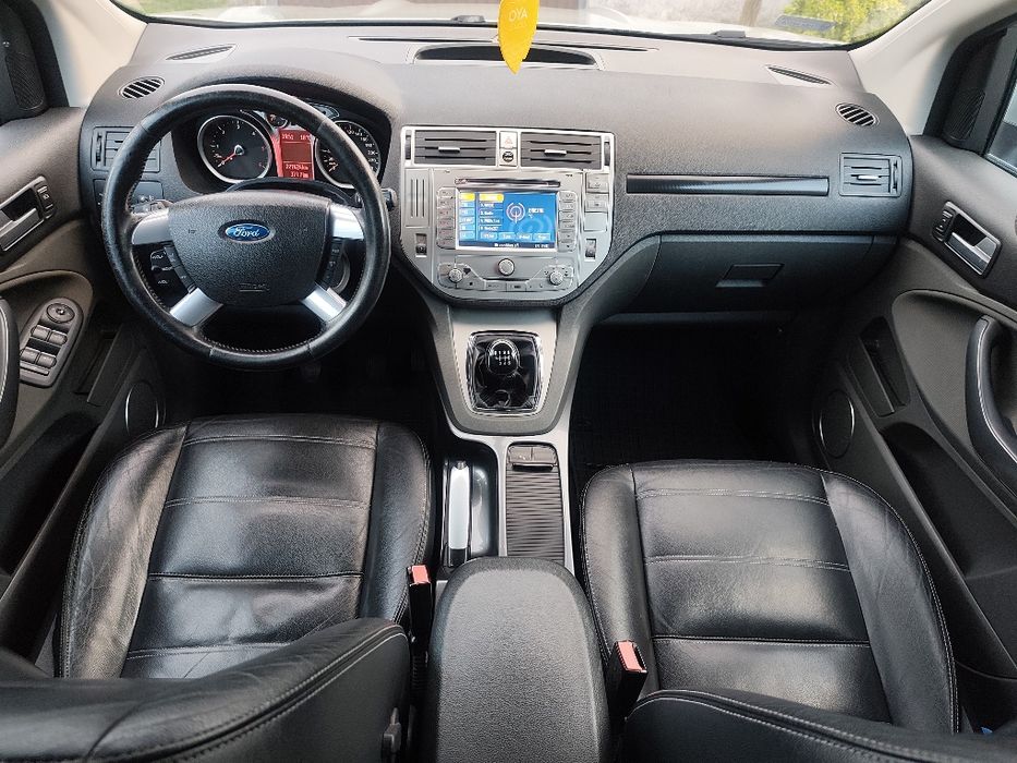 Po Serwisie.Nowe opłaty na rok .Ford Kuga 2.0TDCI Titanium Manual Skóry Navi bezkluczykowy dostęp