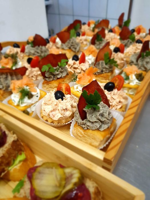 Catering Komunie św. Wesela Chrzciny Rocznice Kucharz Do Wynajęcia