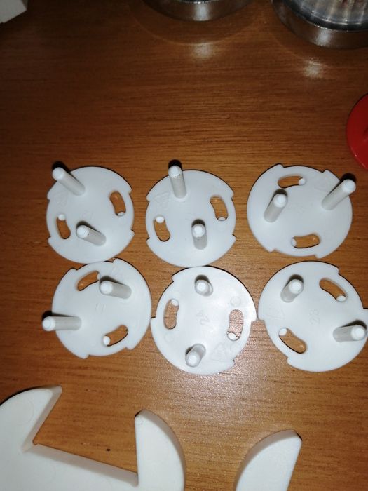 Protetores de tomadas e portas