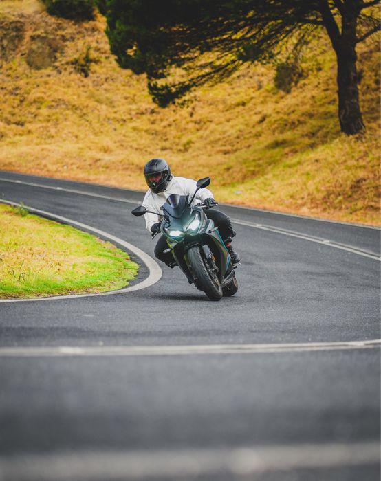 Honda CBR650R — Excelente Estado