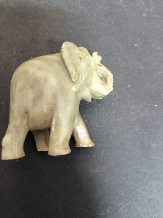 Elefante de Pedra Decorativo
Linda peça decorativa em formato de elefa