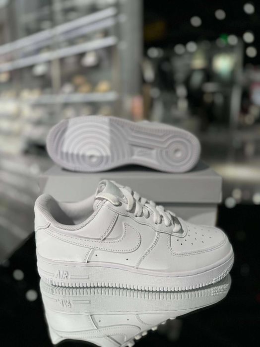 Buty Nike Air Force 1 biale R. 43