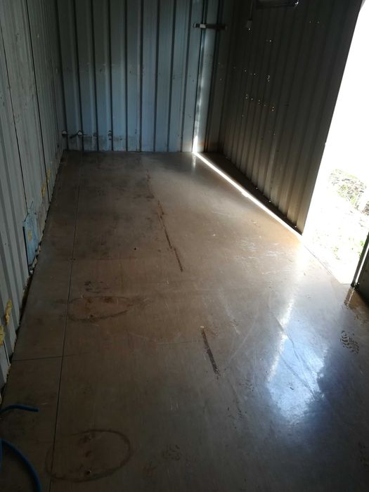 Box / Arrecadação / garagem/ contentor