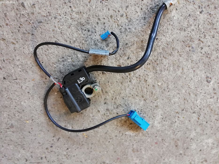 BMW E87 E90 E91 klema minusowa