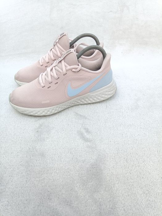 Женские кроссовки беговые Nike р40