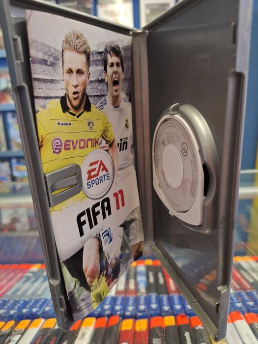 Fifa 11 PSP, CentrumGrania