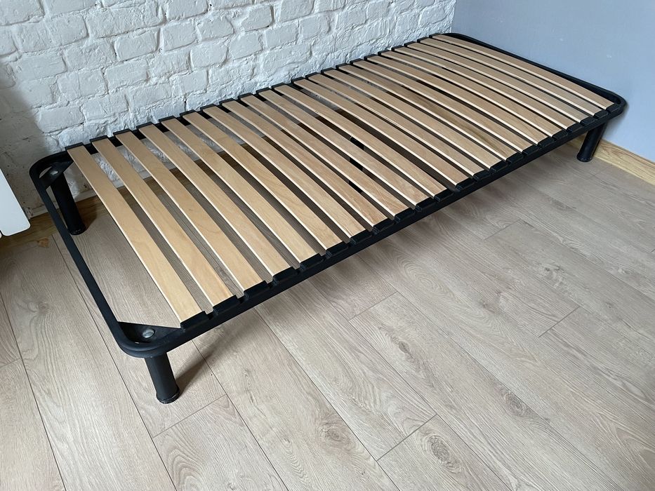 Каркас з буковими ламелями 90х200