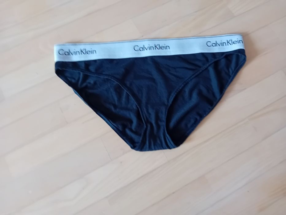 Calvin Klein majtki figi damskie L/XL