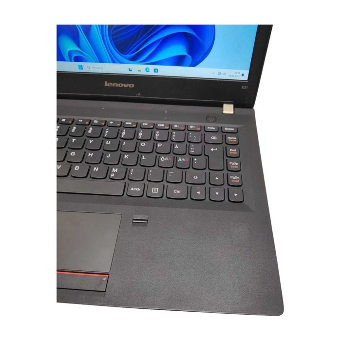 LAPTOP | Lenovo E31-70 | i3-5005U | 13,3" HD | 8GB | 128SSD | Win11