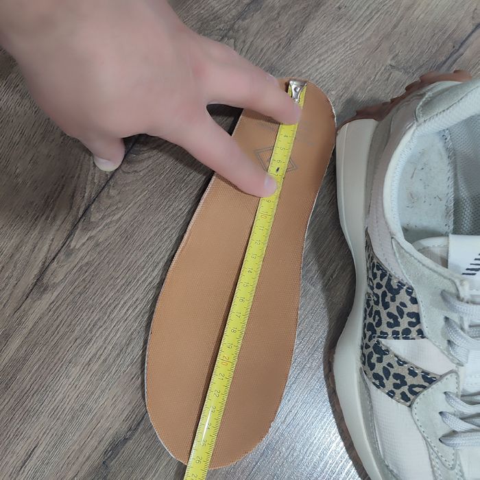 Кросівки New Balance 327 41 розмір