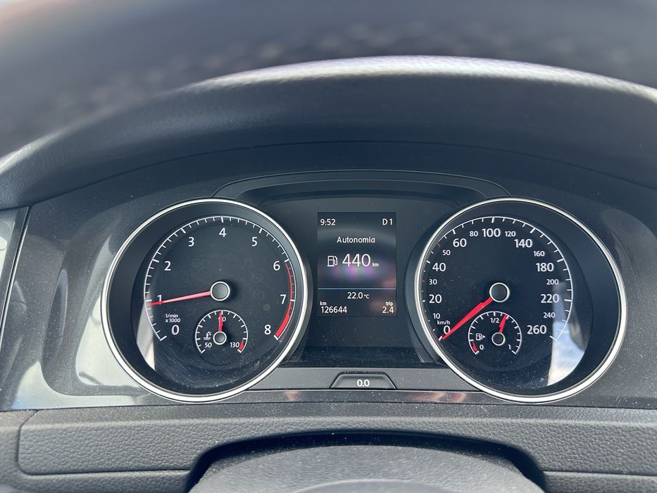 VW Golf Variant 1.0 TSI DSG 115cv | ACC | Câmara | Full LED | CarPlay