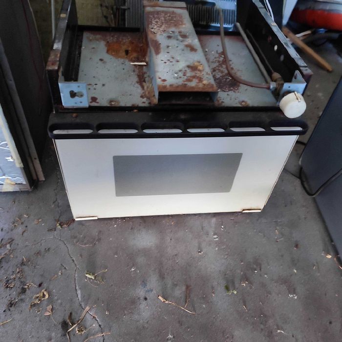 Piekarnik kamper przyczepa kempingowa sprawny