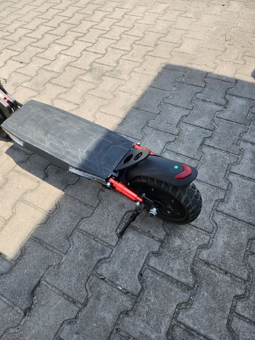 iScooter iX4 800W – hulajnoga elektryczna 45 km/h, zasięg 45 km, 10"