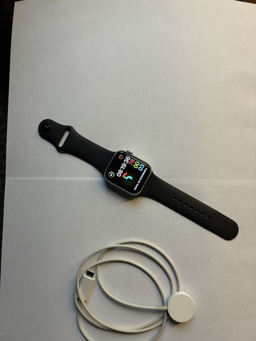 Apple watch se2 44 mm Silver