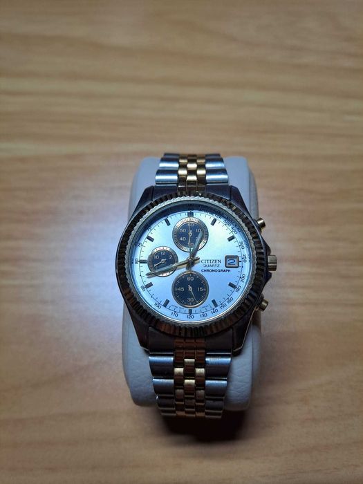 Relógio Citizen Quartz Chronograph – Dois Tons