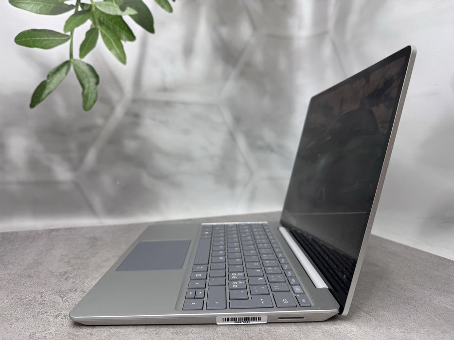Сенсорний Microsoft Surface Laptop Go/i5-1035G1/4 ядра/8GB/128GB/FHD