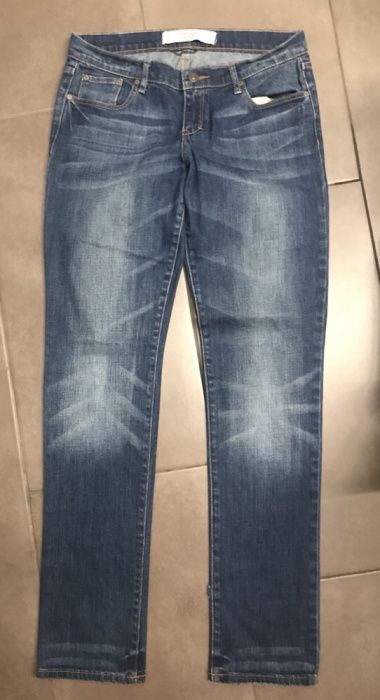 Damskie jeansy Abercrombie And Fitch