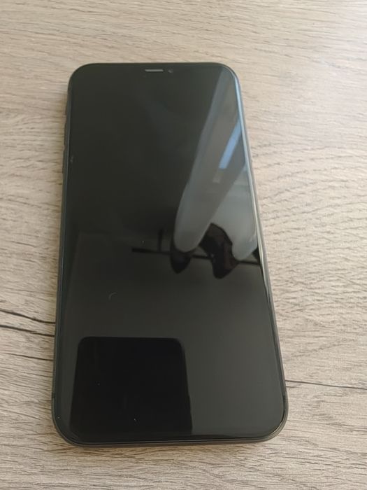 Telefon iPhone 11
