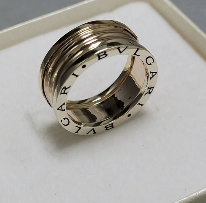 Кольцо золотое bvlgari