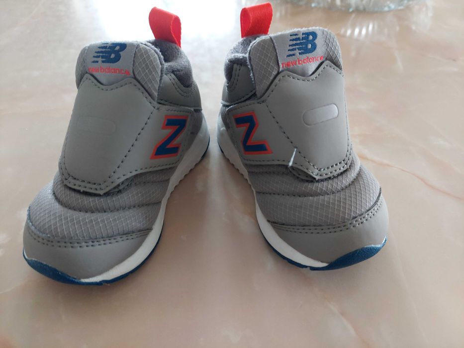 Buty dziecięce sportowe NB r. 22,5