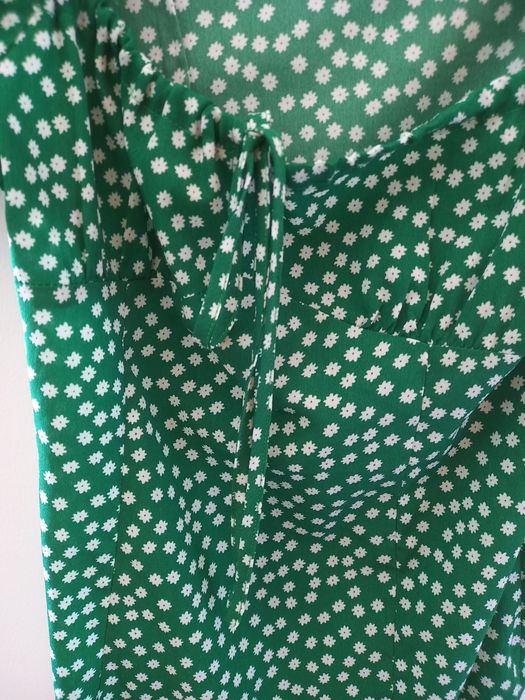 Vestido verde às flores