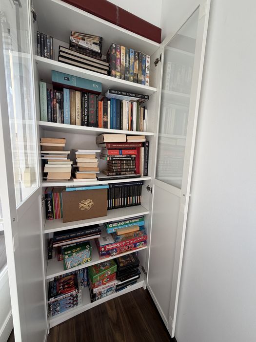 Estante IKEA BILLY/OXBERG branca com portas em vidro – 200 cm