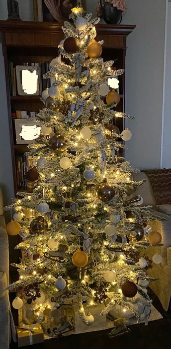 Árvore de Natal com luzes incluídas