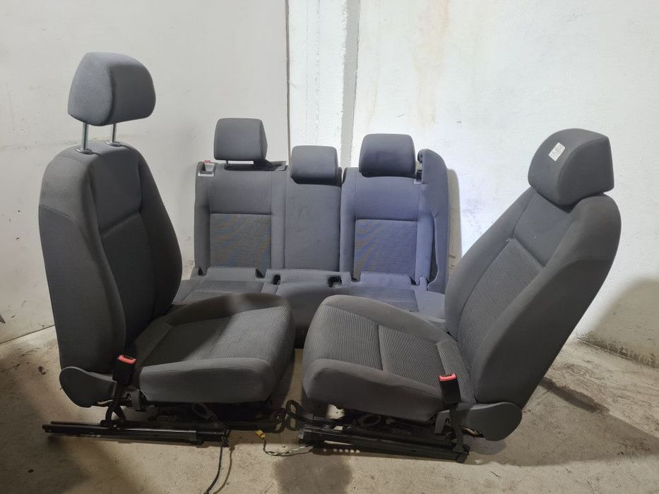 FOTELE KOMPLET  VOLKSWAGEN GOLF V