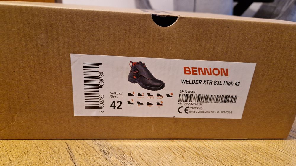 Buty robocze spawalnicze rozmiar 42 firmy Bennon