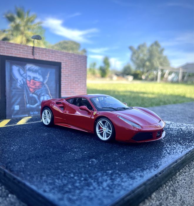 Ferrari 488 - 1:24 (Novo)