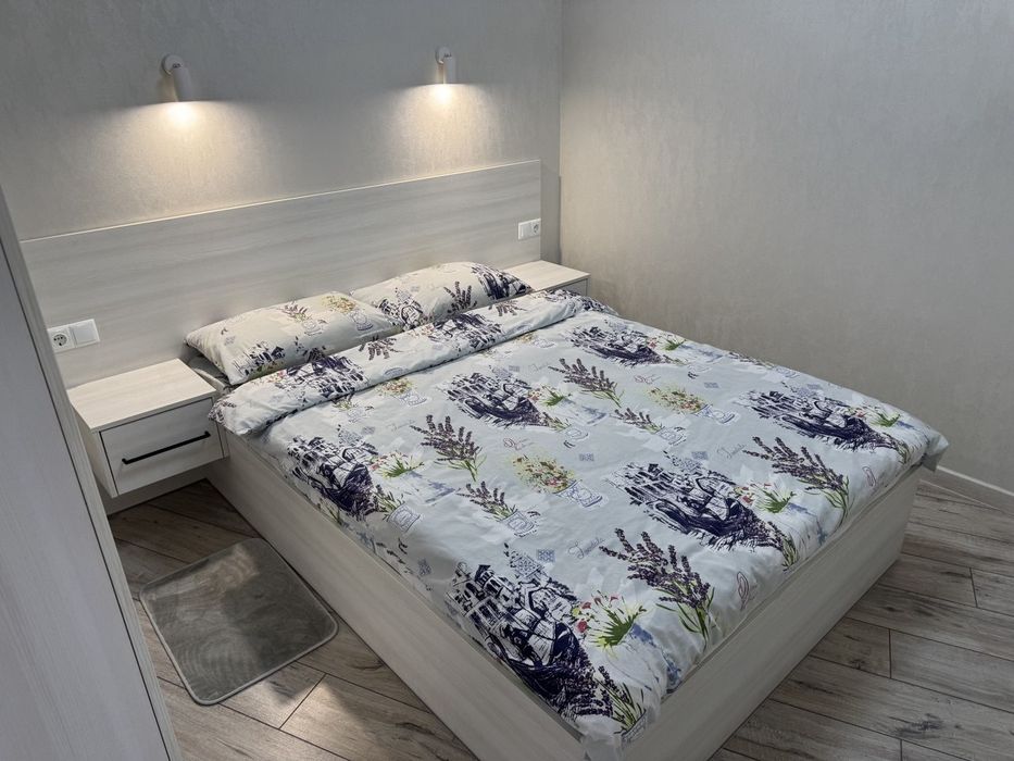 Квартира подобово (посуточно) Sleep & Flight