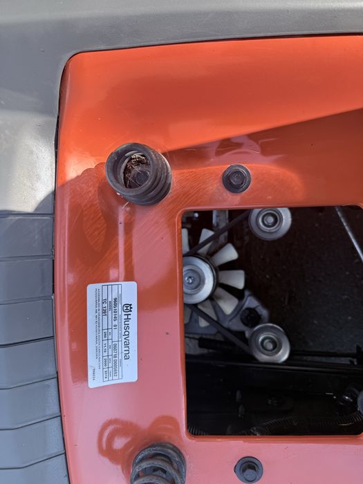 Sprzedam traktorek-kosiarkę Husqvarna TC 139T