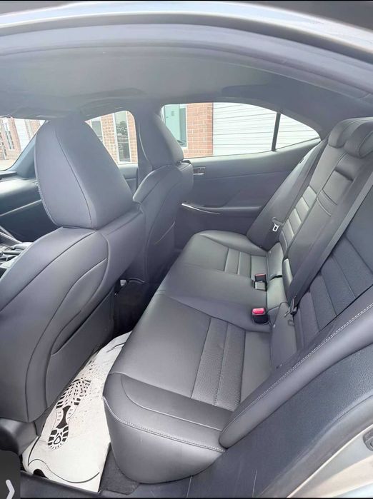 Lexus IS 300      2017