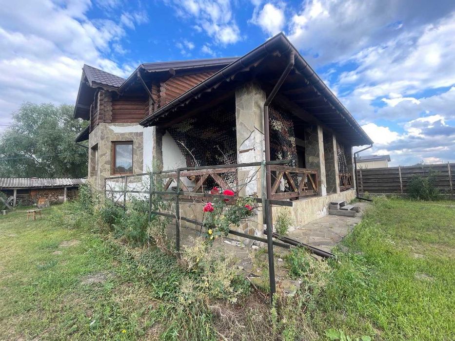 Просторный, современный семейный коттедж 235м2 в селе Рожны