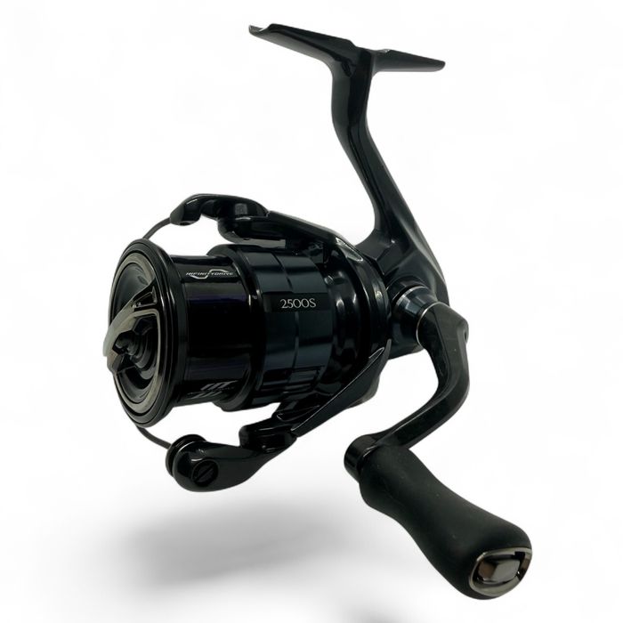 НОВИНКА!!!  Shimano 26 Vanquish CE 2500S