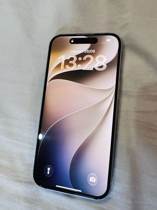 Apple iPhone 15 branco | 128 GB
